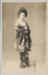 和装女性 / Woman in Kimono  image