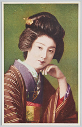 頬杖をつく和装女性 / Woman in Kimono Resting Her Head on Her Hands image